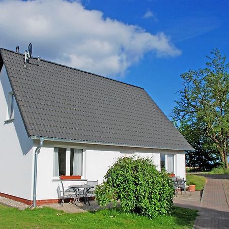 Ferienwohnungen Im Haus Am Deich Middelhagen Extérieur photo