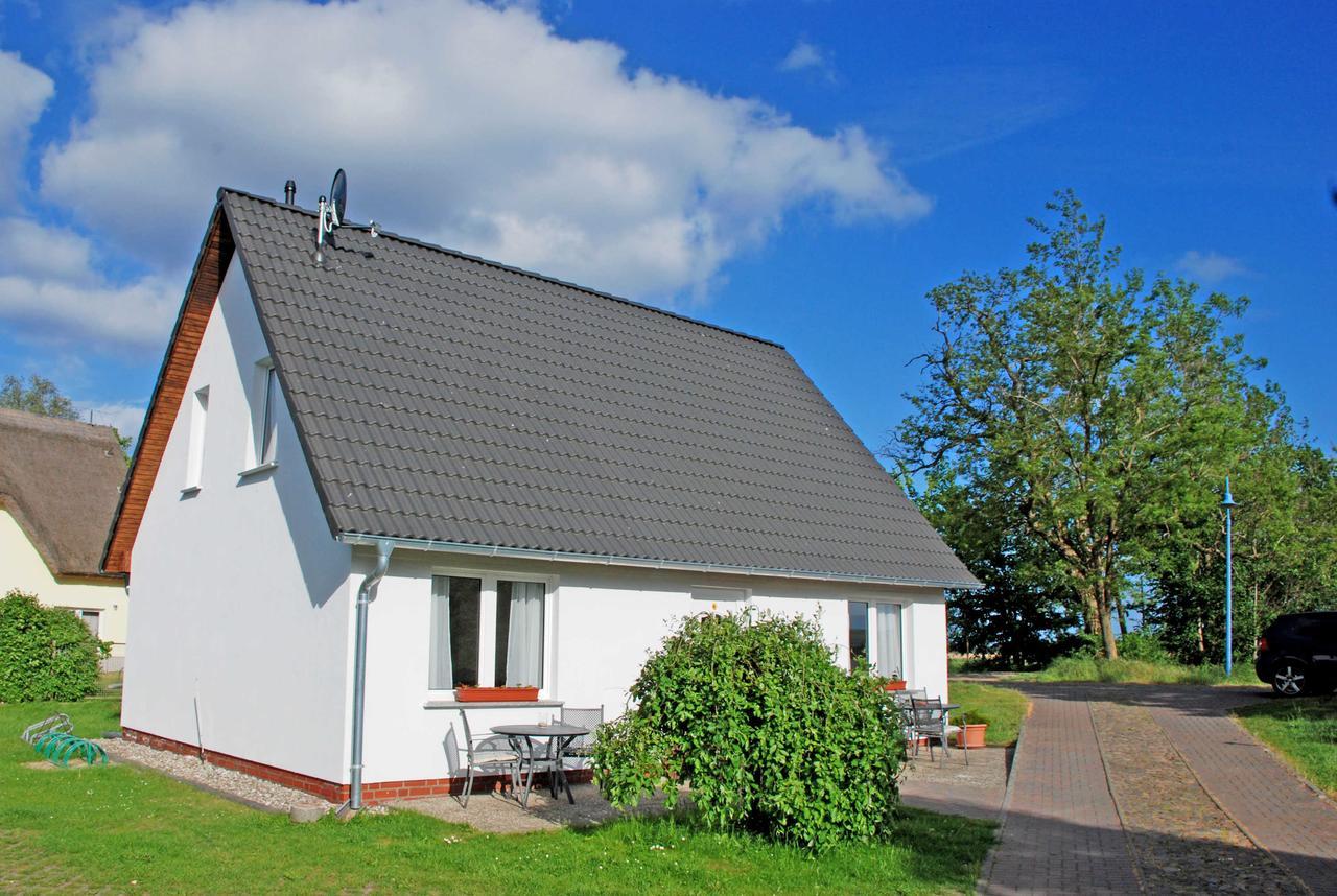 Ferienwohnungen Im Haus Am Deich Middelhagen Extérieur photo